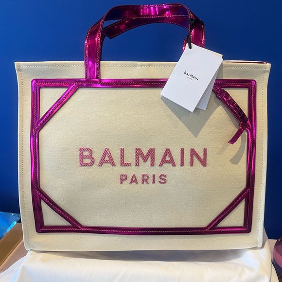 💎👜 BALMAIN NWT DUSTER
B-Army 42 Tote Bag In Canvas And Mirror-Effect Leather - Picture 8 of 9